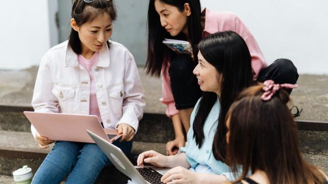 Gambar Artikel Mewujudkan Mahasiswa Indonesia Yang Seimbang: Akademik, Sosial, Dan Kesehatan Di Lingkungan Kampus