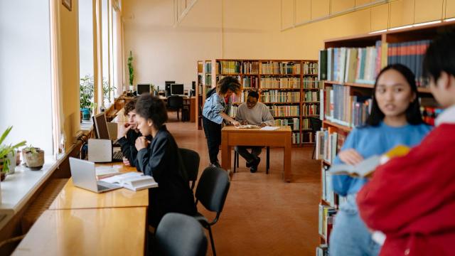 Mempersiapkan Mahasiswa Indonesia Menjadi Pembelajar Sepanjang Hayat