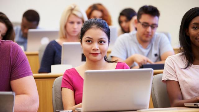 Mahasiswa Dan Penguatan Mental Tangguh: Strategi Bertahan Dan Berkembang Di Masa Studi