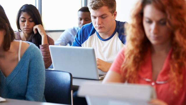 Gambar Artikel Mahasiswa Dan Kepedulian Lingkungan: Membangun Kesadaran Ekologis Di Lingkungan Kampus