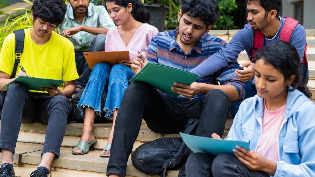 Gambar Artikel Etika Digital Mahasiswa: Bijak Berperilaku Di Dunia Maya