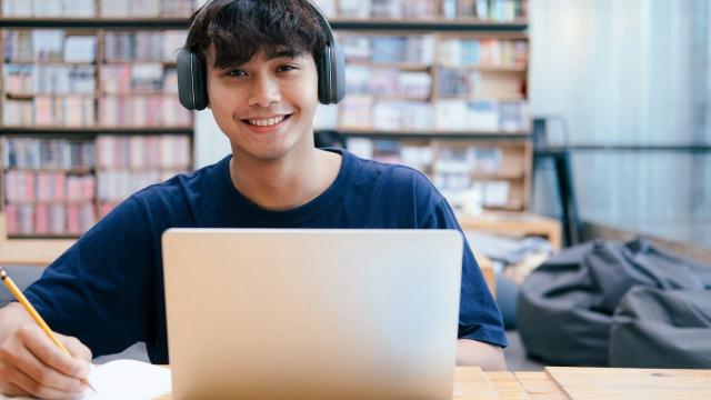 Gambar Artikel Kolaborasi Lintas Disiplin: Strategi Mahasiswa Menghadapi Kompleksitas Zaman