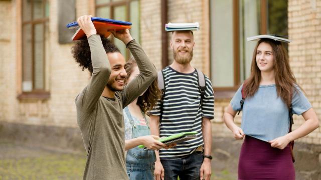 Gambar Artikel Peran Mahasiswa Dalam Mengembangkan Pendidikan Dan Inovasi Di Indonesia