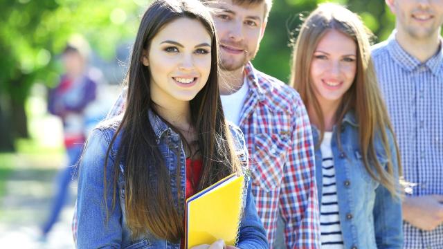 Gambar Artikel Kehidupan Mahasiswa Di Perguruan Tinggi Dan Proses Pembentukan Karakter