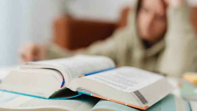 Gambar Artikel Kehidupan Sosial Dan Kesehatan Mahasiswa Di Lingkungan Universitas