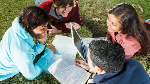 Gambar Artikel Mahasiswa Disiplin: Kunci Konsistensi Dalam Meraih Prestasi Akademik