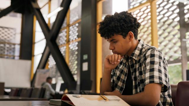 Mahasiswa Visioner: Menyeimbangkan Studi, Aktivitas, Dan Kesehatan Di Kampus
