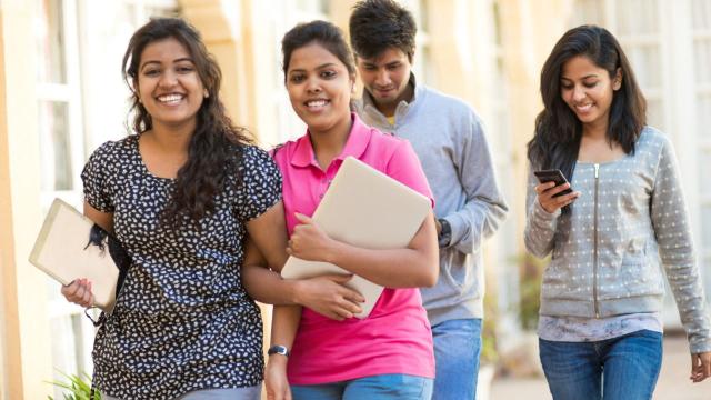 Gambar Artikel Di Balik Kesibukan Kampus: Cerita Mahasiswa Modern
