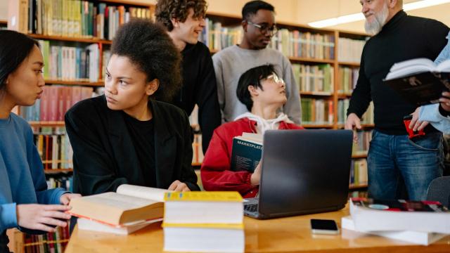 Menavigasi Dunia Kampus: Strategi Mahasiswa Untuk Tetap Tumbuh Di Tengah Tantangan