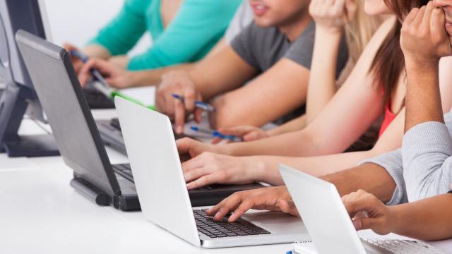 Mahasiswa Dan Tantangan Menjadi Generasi Unggul Di Masa Kini
