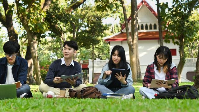 Gambar Artikel Peran Mahasiswa Dalam Mendorong Inovasi Dan Kemajuan Indonesia