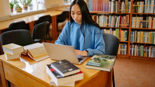 Gambar Artikel Menjadi Mahasiswa Aktif, Sehat, Dan Berprestasi