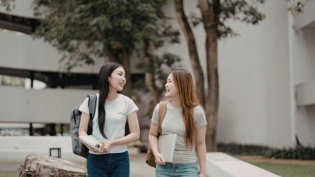 Mahasiswa Dan Pentingnya Budaya Membaca Untuk Meningkatkan Wawasan