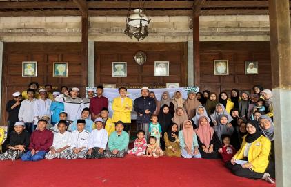 Gambar Artikel Mahasiswa UNNES Penerima Beasiswa BAZNAS Hadirkan Cahaya Ramadan di Panti Asuhan Darul Qurro